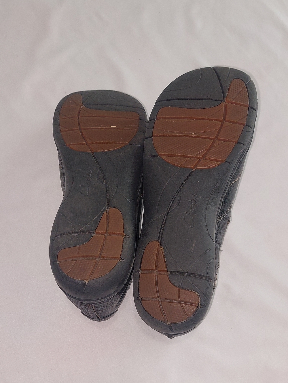 Clarks Brown Slip On Shoes Size 8 - Picture 4 of 7